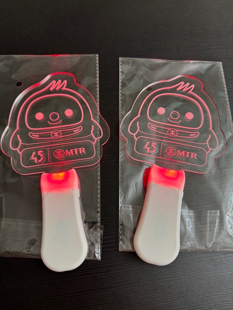 地鐵 港鐵 MTR 45週年 鐵仔 燈牌 4色 / 鐵路迷 港鐵迷 必備, 其他, 其他 - Carousell