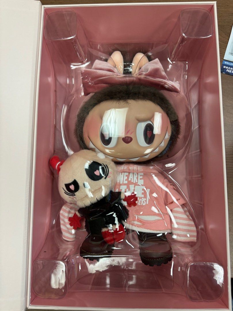 全新現貨Popmart Labubu情人節限定（異式款）粉紅色Pop Mart