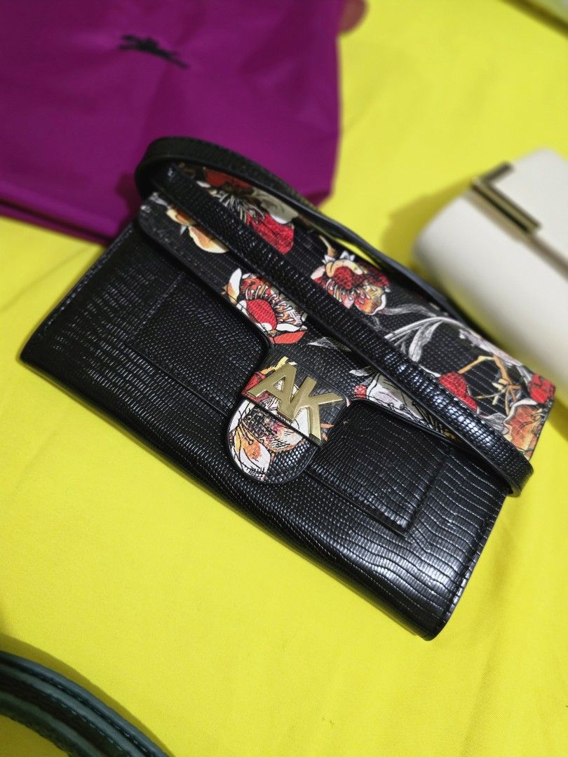 AK WALLET SLING (Category: Wallets & Card holders) located in Dasmarinas. Submitted by preowned_stuff (Listing ID 1344082115, Image 1). Description: .