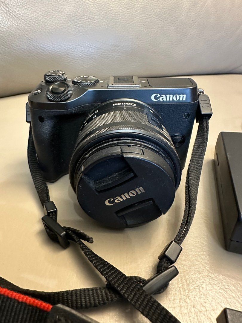 Canon EOS M6 （分類：相機）位於 Hong Kong。 由 ny00ip 提交（商品編號 1344200375，圖片 2）。簡介： Canon EOS M6 連鏡頭EF-M14-45 只使用過1次，近乎全新 配原裝canon相機帶，2粒電及差電座 無盒無說明書無保養 Now 2800 可議價 *** 可面交(荃灣站，荃灣西站) SF 順豐到付 ***。