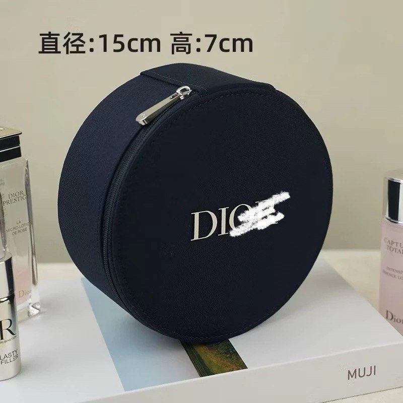 Cosmetic Round Mirror Pouch Bag VIP GIFT | GWP (Category: Makeup) located in Bulacan. Submitted by allysalvador11 (Listing ID 1344087973, Image 3). Description: Size: 15x7cm Due to manual measurement and different measurement methods, please allow 1-3cm deviation. PREORDER / Required 50% dp for reservation NO RUSH SHIPPING! If in doubt, don’t buy! Pls read before ordering. Actual pic posted All prices are fixed. No haggling Strictly PAYMENT FIRST
