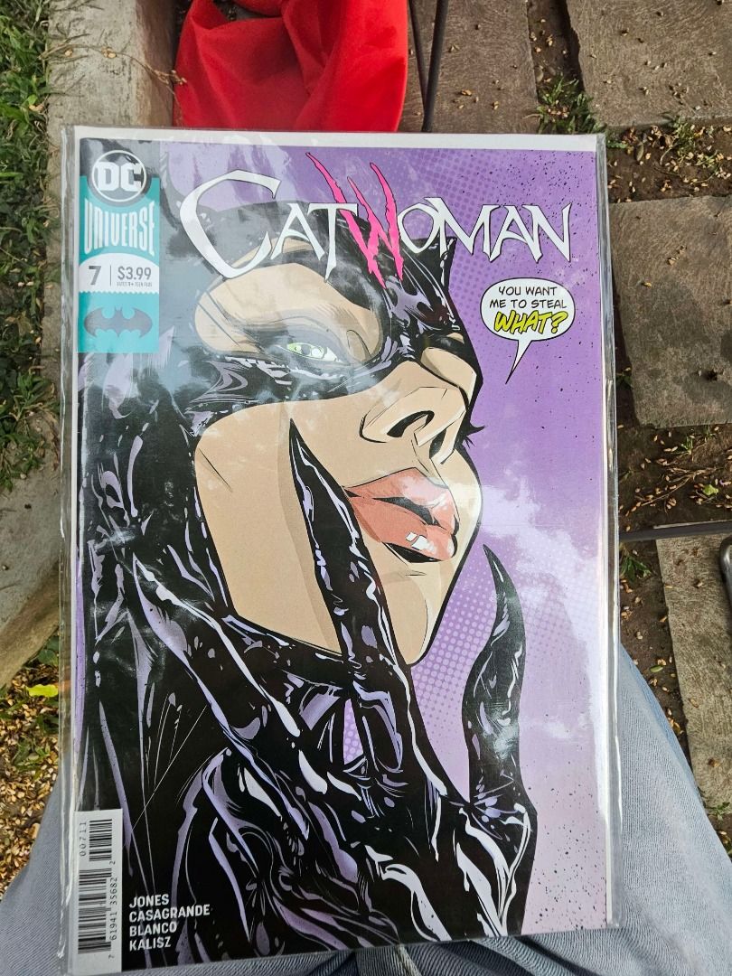 DC Catwoman Issue 7 (Category: Comics & Manga) located in Quezon City. Submitted by cheeyans_preloved (Listing ID 1344197799, Image 1). Description: .