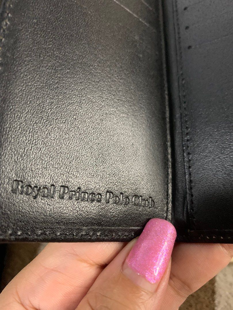 Japan branded leather card wallet (Category: Wallets & Card Holders) located in Cabanatuan. Submitted by mjluxxejapan (Listing ID 1344083930, Image 3). Description: Fixed price genuine leather Andami card slots Approz 6”x3.5” Di kasya full bills Card wallet po ito. Makapal matibay ung leather .