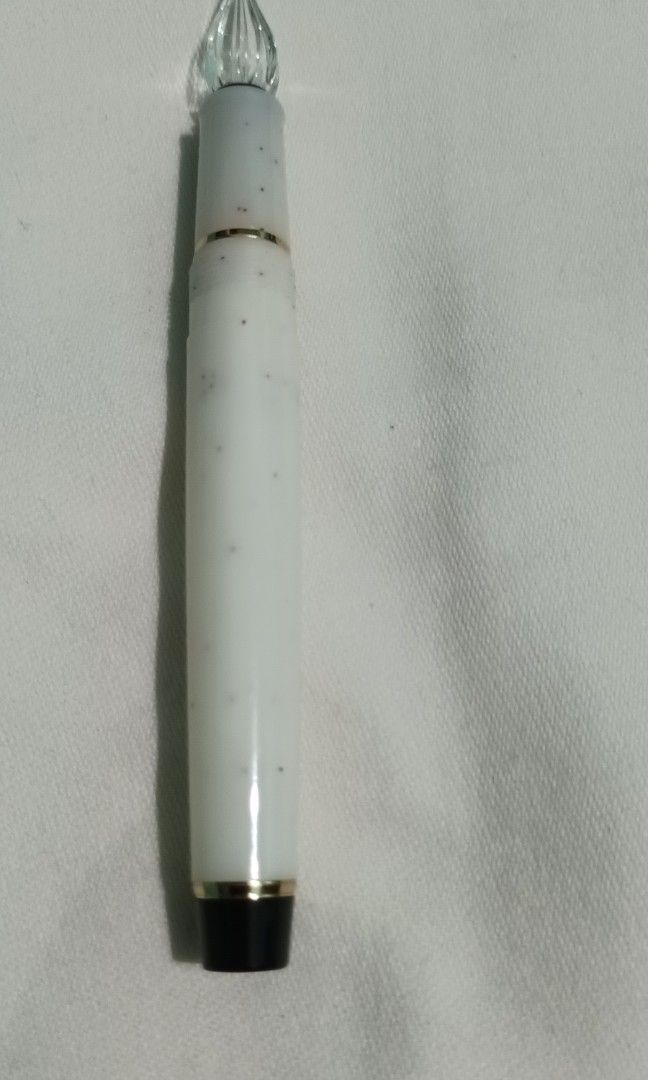 Jinhao Glass Dip Pen (Category: Craft Supplies & Tools) located in Makati City. Submitted by chinkybig (Listing ID 1344079297, Image 3). Description: Used once to test only.