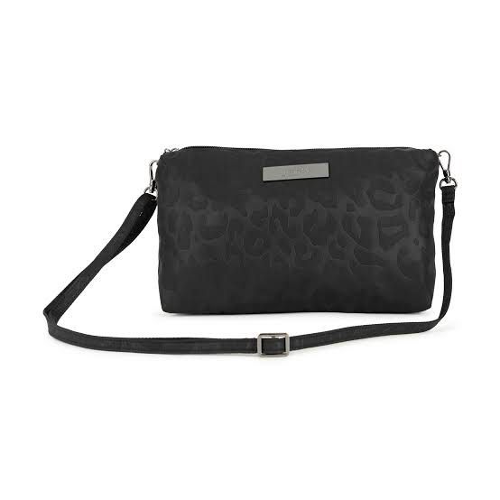 Jujube Be Quick Bags (Category: Diaper Bags & Wetbags) located in Santa Rosa. Submitted by miqboutique (Listing ID 1344176878, Image 3). Description: Jujube Be Quick Bags Black Catwalk Black Indigo Pebble Olive •Ready to ship •Guaranteed Original Fb page: Miq's Boutique.