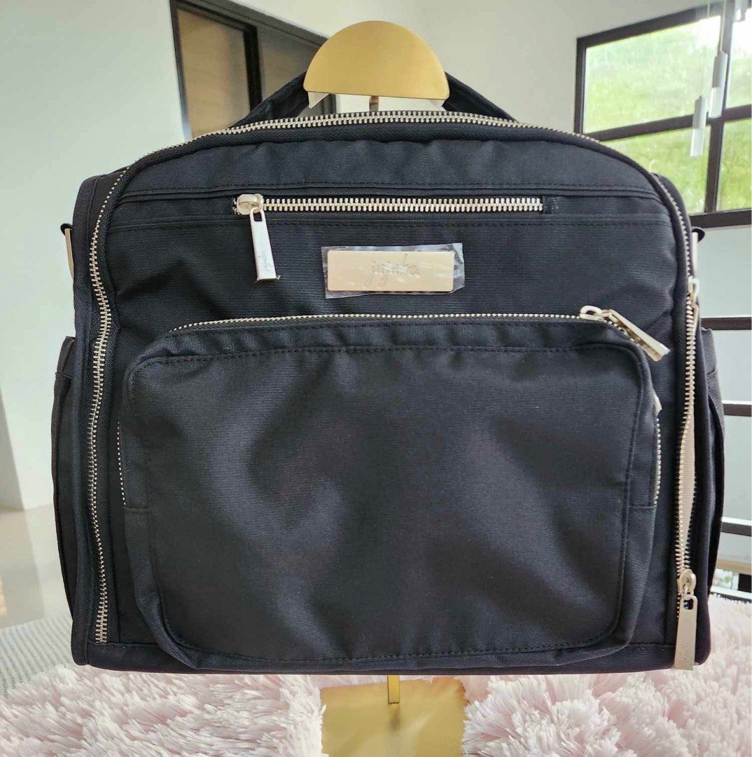Jujube BFF in Black & Olive (Category: Diaper Bags & Wetbags) located in Santa Rosa. Submitted by miqboutique (Listing ID 1344184687, Image 1). Description: Jujube BFF in Black & Olive ₱5,099 •Ready to ship •Guaranteed Original •From US.