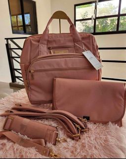 (Category: ) located in . Submitted by miqboutique (Listing ID 1344177643, Image 1). Description: .