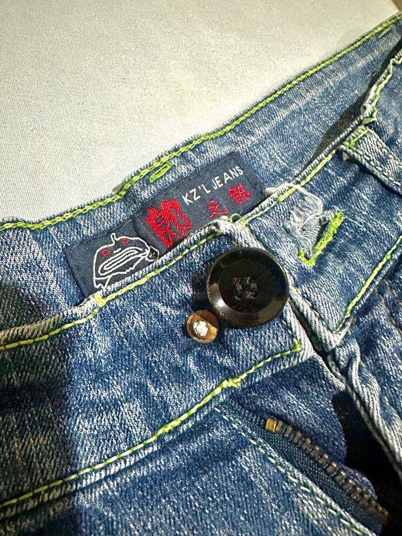 Low waist denim blue shorts (Category: Shorts) located in Las Pinas. Submitted by jazzzy7 (Listing ID 1344165361, Image 3). Description: Size 26 on tag 30 inches Please see photos for condition.