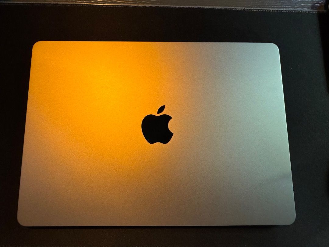 MacBook Air 13 inch M2 8G 256G Apple Care 保養 2025 充電次數16 電池健康度 100, 電腦