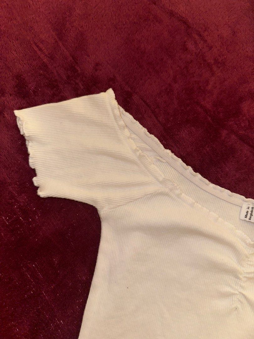 [NEW YORKER] ribbed off shoulder top (white) (Category: Others Tops) located in Manila. Submitted by declutterbyaira (Listing ID 1344238914, Image 3). Description: - xs/s (flattering on petite girlies) 📍loc: pasig * MOP: gcash | bank transfer (BDO) * shipping via: lalamove, grab * meet-ups around ust.