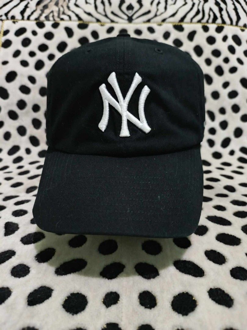 Hats with the adjustable strap discount