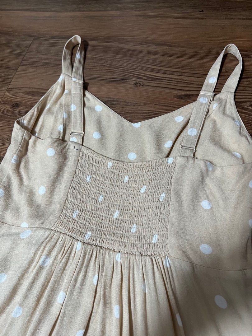 Old Navy Dress - long (Category: Dresses) located in Quezon City. Submitted by declutterinclutter (Listing ID 1344201281, Image 2). Description: .
