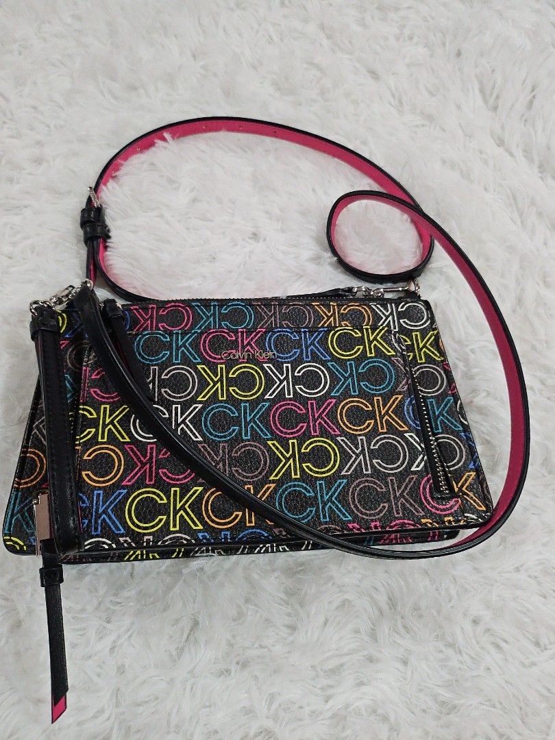 Original Calvin Klein Sling Bag (Category: Luxury Bags & Wallets) located in Quezon City. Submitted by greyz8888 (Listing ID 1344076017, Image 3). Description: Original Ck Sling Bag pasabuy from Canada 10/10 Condition Good as new Used only once for photoshoot.