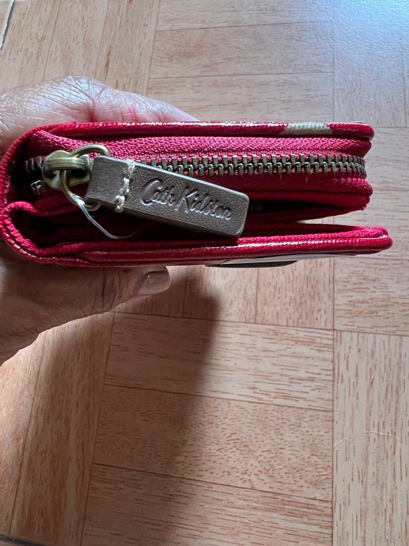 Original❗️Kath Kidston Wallet (Category: Wallets & Card holders) located in Bocaue. Submitted by emigerman (Listing ID 1344104471, Image 3). Description: Brande New with tag Price Negotiable.