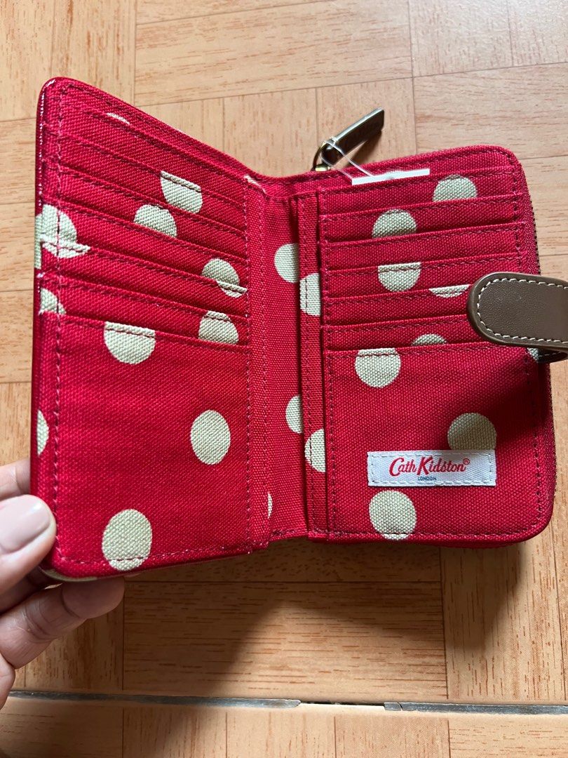 Original❗️Kath Kidston Wallet (Category: Wallets & Card holders) located in Bocaue. Submitted by emigerman (Listing ID 1344104471, Image 2). Description: Brande New with tag Price Negotiable.