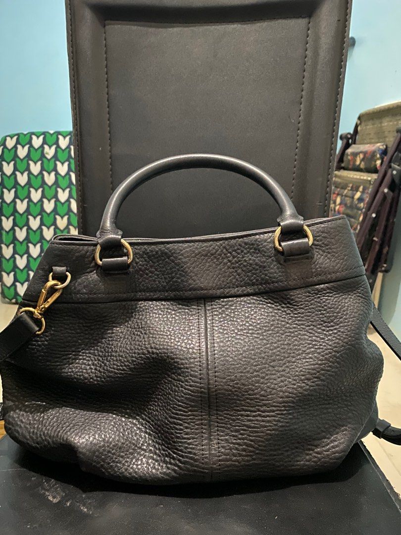 Prada super sale (Category: Luxury Bags & Wallets) located in Samal. Submitted by lou11221980 (Listing ID 1344102090, Image 3). Description: Signs of use.