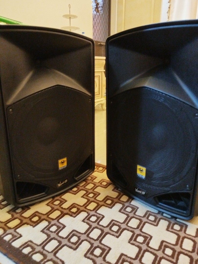 Sakura Amp and kevler Speaker (Category: Soundbars, Speakers & Amplifiers) located in Bacoor. Submitted by bogs2 (Listing ID 1344154335, Image 1). Description: Rush Sale Kevler Wave 15 15" Inches 2 Way Bass reflex SUPER LAKAS Sakura AMPLI ORIGINAL 735 Ub Bluetooth 700/1300 Watts Ub Mixer Amplifier Rush sale 18500 My Bawas pa.