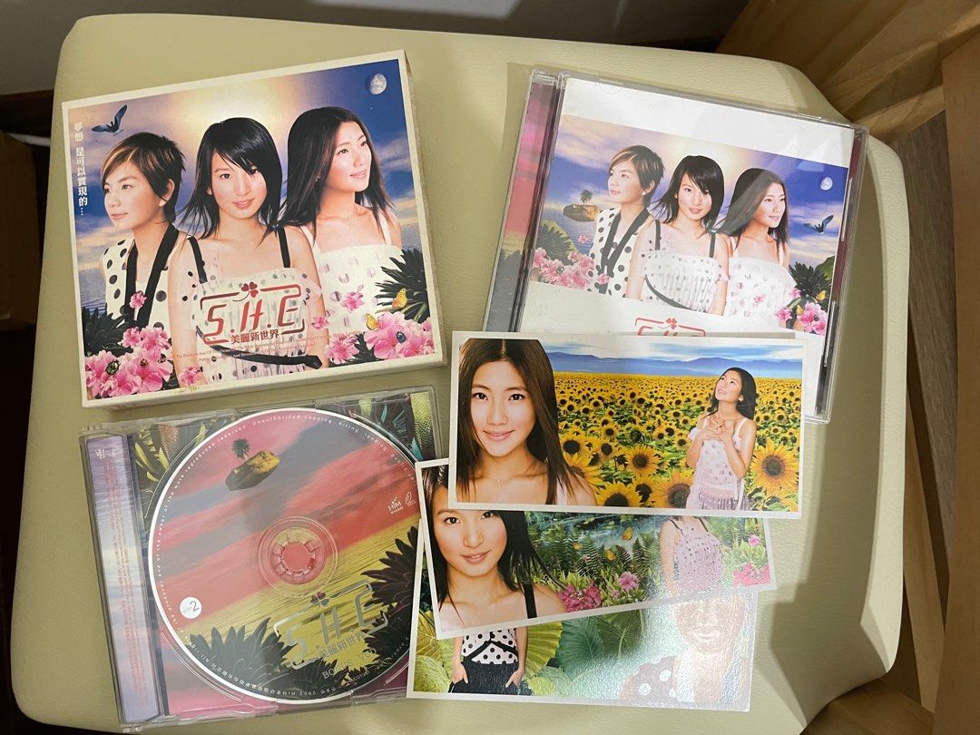 二手可收藏SHE S.H.E美麗新世界專輯 CD+VCD.
