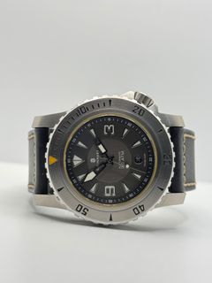 (Category: ) located in . Submitted by watchworld126 (Listing ID 1344101844, Image 1). Description: .