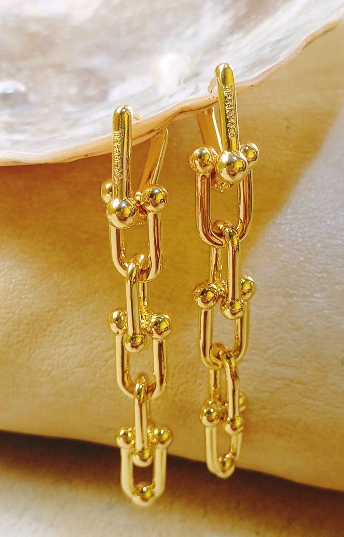 Tiffany & co. Hardware earrings from japan (Category: Luxury Accessories) located in Quezon City. Submitted by liambags (Listing ID 1344083451, Image 3). Description: Tiffany & co. earrings from japan no flaws with stamp with gift box kindly pm me.