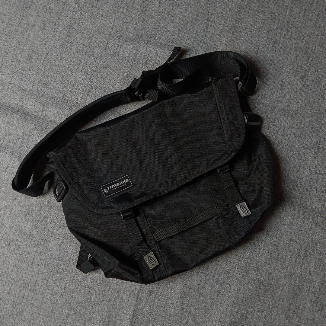 Timbuk2 dashboard top