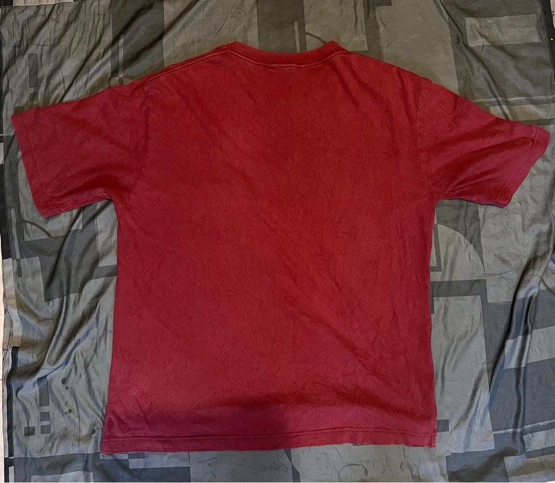 Uniqlo Pocket Tee (Category: Tshirts & Polo Shirts ) located in Iloilo. Submitted by lanieeeeeee (Listing ID 1344150703, Image 2). Description: Uniqlo Pocket Tee Size Large PM ME FOR MORE DETAILS 27x21.5.