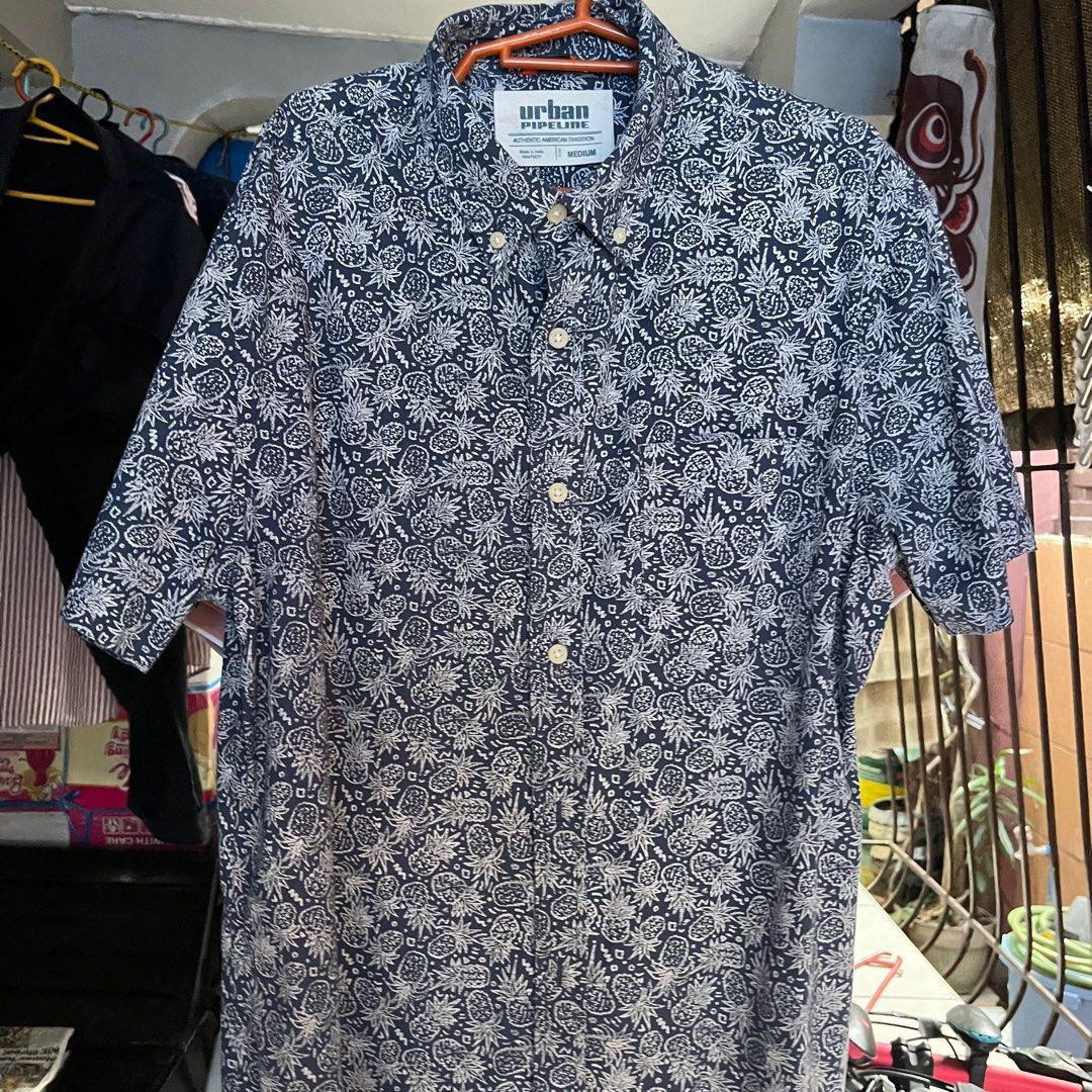 Urban Pipe Line Polo Shirt (Category: Tshirts & Polo Shirts ) located in Pasig City. Submitted by save_one (Listing ID 1344170886, Image 1). Description: Urban Pipe Line Polo Shirt Lightly used.