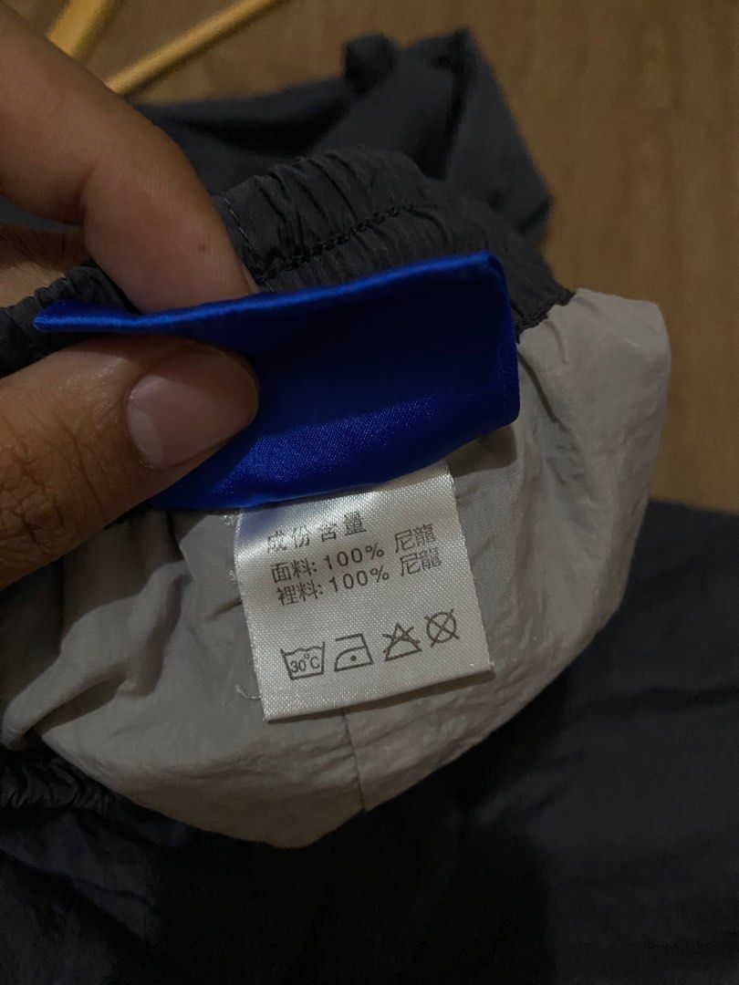 Vintage Umbro track pants (Category: Joggers) located in Bacoor. Submitted by cameronthomaz (Listing ID 1344154499, Image 3). Description: excellent condition wasit: 30-38 inches (stretchable) length: 41 inches .