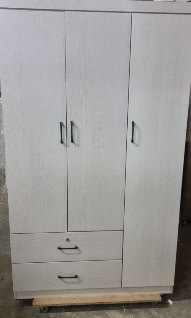 Wardrobe (Category: Shelves, Cabinets & Racks) located in Singapore. Submitted by sales0411reno (Listing ID 1344058626, Image 3). Description: 🌟✨✨Clearance sale✨✨🌟 Brand new wardrobe White wash as in pic Brown also available Height 172cm Length 110cm Delivery charges @$30 Self collection available What's app 81274017.