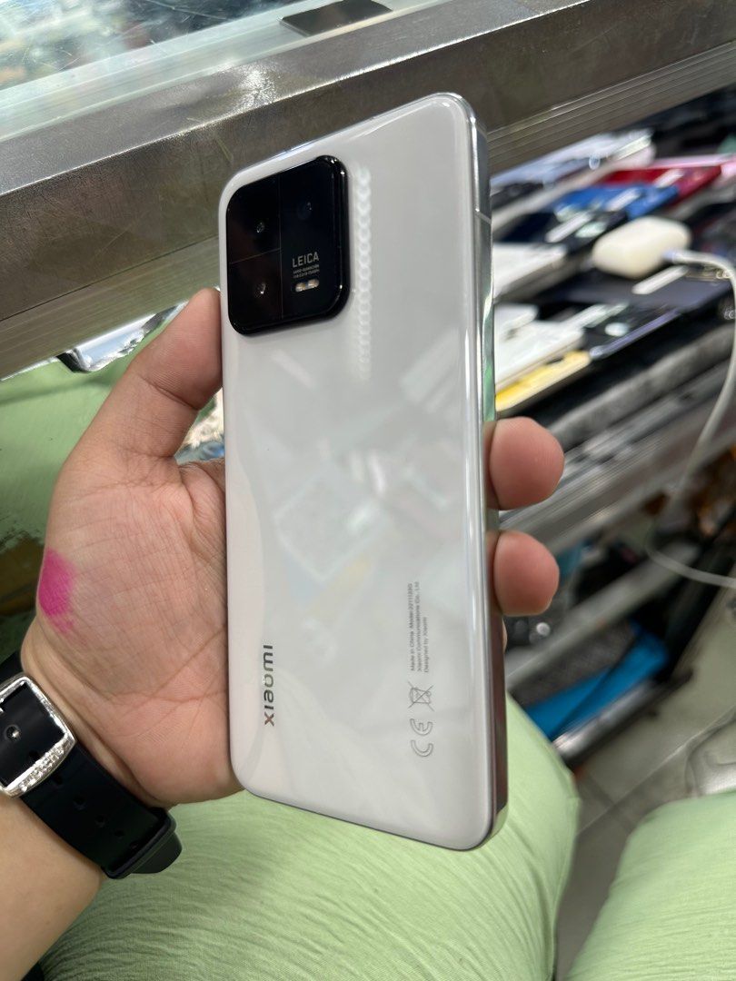 Xiaomi 13 256gb Global FU (Category: Xiaomi) located in San Juan City. Submitted by javedsgadgetshop (Listing ID 1344224273, Image 2). Description: OPEN FOR INSTALLMENT VIA CREDIT CARD/GGIVES/SPAY/BILLEASE & SWAP/TRADE-IN! BUY AND SELL! Quick Specs : Xiaomi 13 •256gb •NTC Variant •Good batt health •Factory Unlock •95% Smoothness •No hidden issue | No Repaired •100% Authentic | Not Refurbished •w/ OEM Charger & store warranty ❣️ - serial can be ch