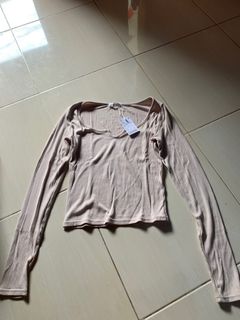 (Kategori: ) berada di . Dikirim oleh second_clothes19 (ID iklan 1344255496, Gambar 1). Deskripsi: .