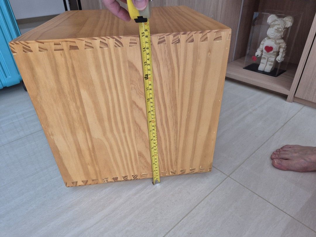 Bedside Table65075096926467111