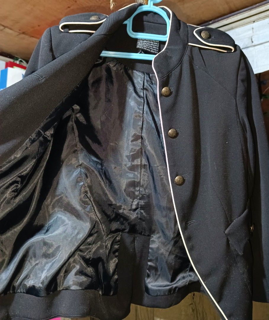 Black Blazer (Category: Coats, Jackets and Outerwear) located in Manila. Submitted by rewearit_ (Listing ID 1344373299, Image 3). Description: Color: Black Size: Small to Medium made of a medium-weight fabric. RFS: Decluttering MOP: Gcash/Maya/Bdo Transfer SF: Shouldered by Buyer via lalamove or grab.