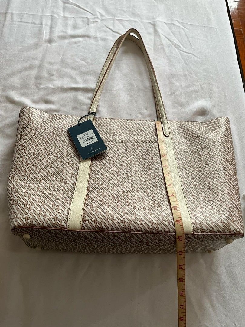 Brand new Cole Haan bag (Category: Luxury Bags & Wallets) located in Quezon City. Submitted by auibee (Listing ID 1344278967, Image 2). Description: brand new with tag Cole Haan bag from the U.S..