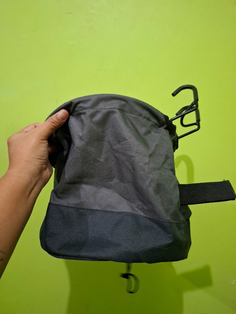 BTWIN Folding Bike Front Basket 10L (Category: Bicycles) located in Tarlac. Submitted by kokocart_preloved (Listing ID 1344373525, Image 2). Description: • 10L • this item only suits for Foldable Bike • Bought it at Decathlon. RFS: Di pala siya pwede sa bike ko kaya di ko magamit. Sana bigyan nyo na sya nang bagong owner para magamit. 100% okay yung gamit kasi nakatabi lang yan..