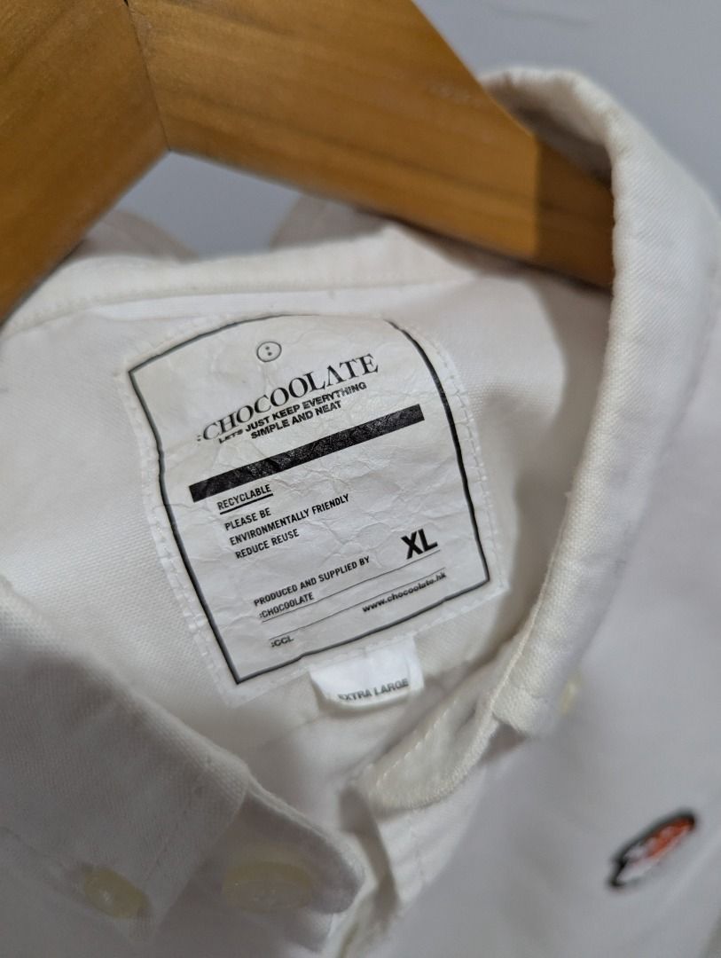 Chocoolate HK Oxford Shirt L (Category: Formal Shirts) located in Antipolo. Submitted by bentakahitanoano (Listing ID 1344347608, Image 3). Description: Still in good condition Size XL perfectly fit to L Retail around 136$ - 8k Pit to pit 22 Length 29.5 Sleeves 26 .
