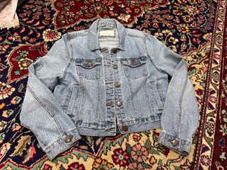 (Category: ) located in . Submitted by preloved.clozet (Listing ID 1344424345, Image 1). Description: .