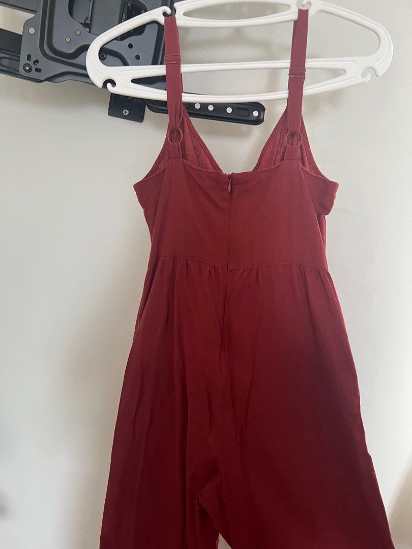 Cotton On- Maroon jumpsuit (Category: Jumpsuits) located in Las Pinas. Submitted by shopstop_declutter (Listing ID 1344314649, Image 2). Description: ❀rfs: decluttering ❀flaws: slight loose thread on the buttons ❀mop: bank transfer or gcash.