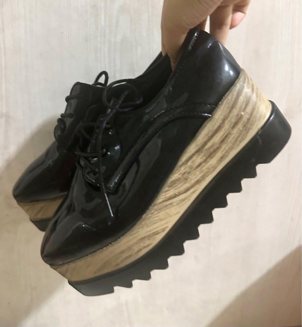 Docmart wedges import korea Fesyen Wanita Sepatu di Carousell
