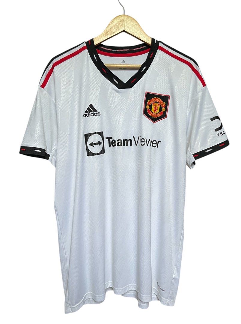Manchester united jersey ori Men s Fashion Activewear on Carousell
