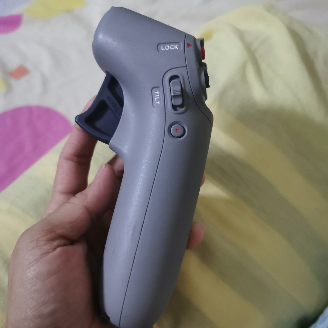 Motion Controller (Category: Drones) located in Kuala Lumpur. Submitted by Ajshopee (Listing ID 1344296165, Image 3). Description: Spare and letting go.. Like new... Seldom use Pick up Brickfields kl.