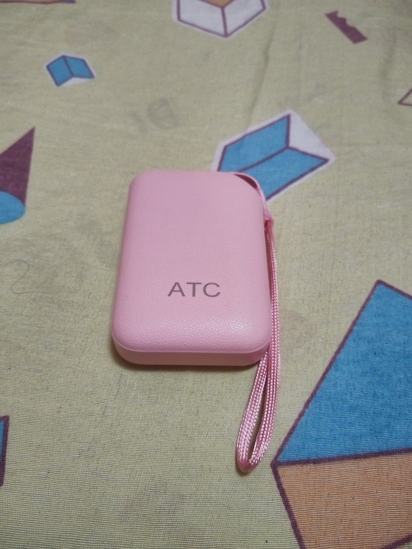 Power Bank (Category: Batteries & Power Banks) located in Taguig. Submitted by lyechon (Listing ID 1344408742, Image 1). Description: Power Bank: Capacity: 8800mAh Input:5V/1A Output:5V/2A.