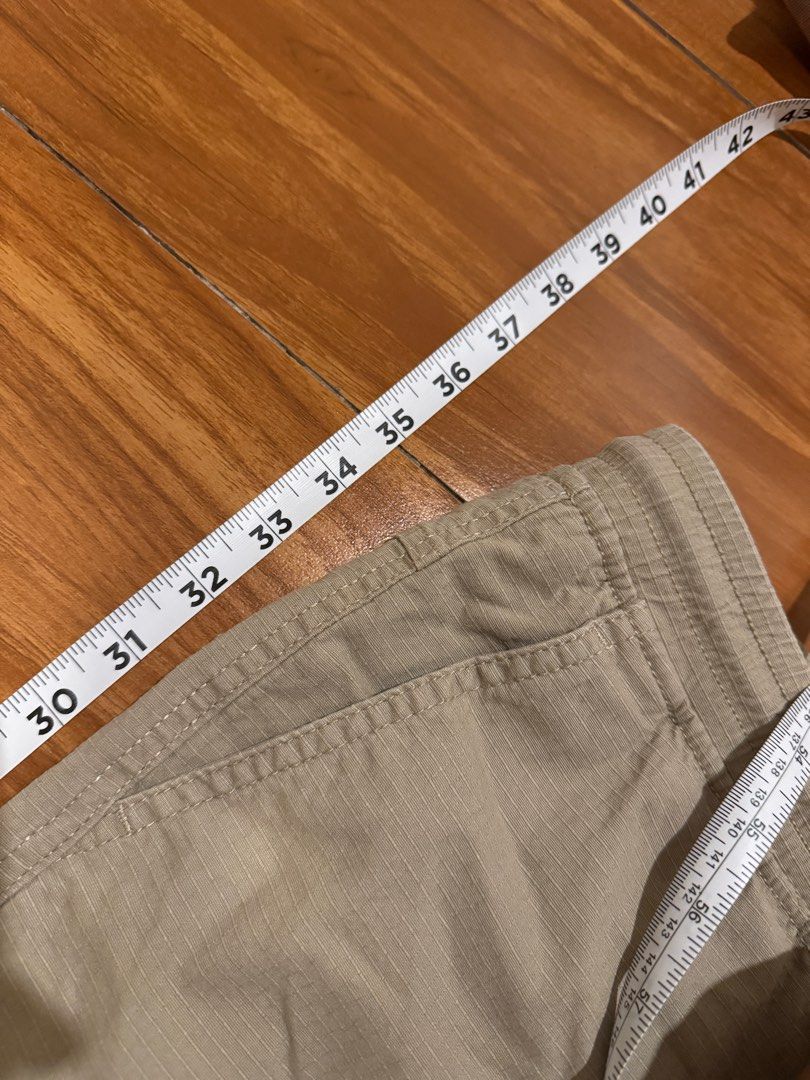 Pull & Bear Trousers (Category: Joggers) located in Rizal. Submitted by l17873 (Listing ID 1344413935, Image 3). Description: Payment through GCash Only Measurements in pics SF not included Fixed price :).