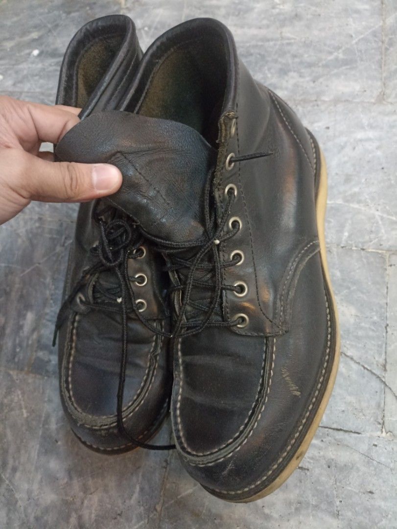 Red Wing 8179 Classic Moc Toe Black Leather Boots (Category: Boots) located in Caloocan City. Submitted by jom.shop (Listing ID 1344410011, Image 2). Description: size 9 Excellent condition issue: heel drag, sign of usage.