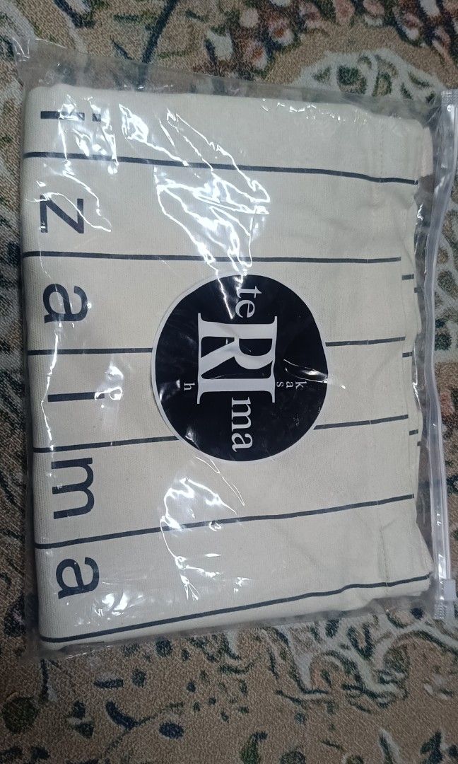 Ritote Rizalman (Category: Shoulder Bags) located in Subang Jaya. Submitted by ppre.loved87 (Listing ID 1344259823, Image 2). Description: TOTE BAG-BIG SIZE mini ritote RM70 -2bag Fast Sale.
