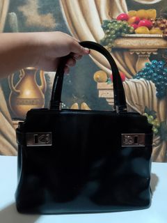 (Category: ) located in . Submitted by phbudgetluxuryfinds (Listing ID 1156582782, Image 1). Description: .