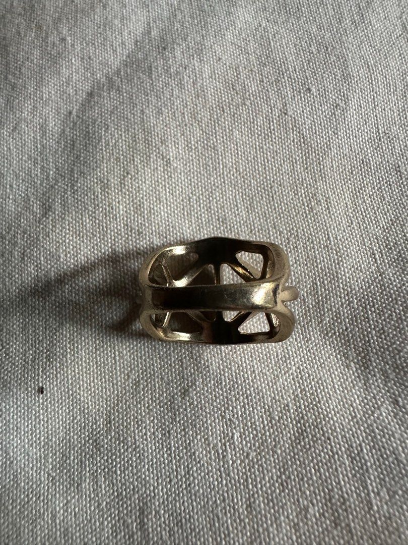 Statement ring (Category: Rings) located in Paranaque City. Submitted by brandedforlife (Listing ID 1344309312, Image 2). Description: Costume jewelry / very artsy / can be worn everyday .