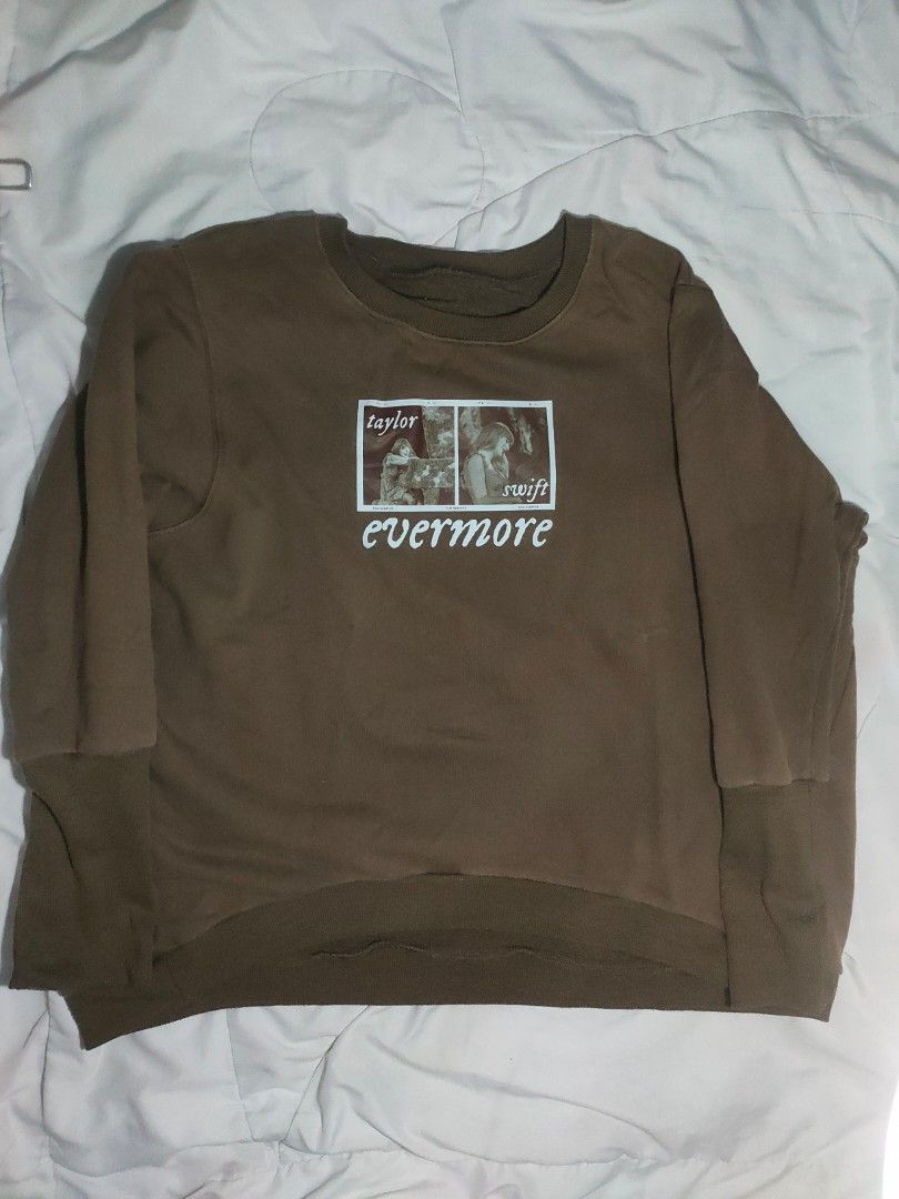 taylor swift evermore sweater (Category: Longsleeves) located in Balanga. Submitted by yashei (Listing ID 1344408250, Image 1). Description: - bought from ig!.