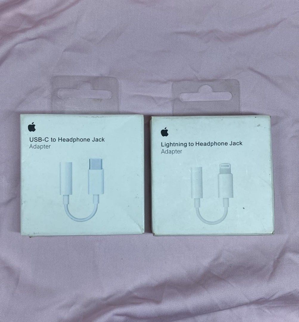Type c to headphone jack adapter (Category: Earphones) located in Manila. Submitted by pricious (Listing ID 1344253583, Image 1). Description: .