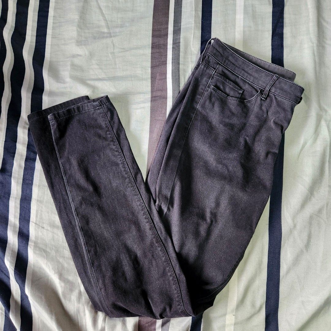 Uniqlo pants (Category: Jeans) located in Cainta. Submitted by andrthings (Listing ID 1344324072, Image 3). Description: .